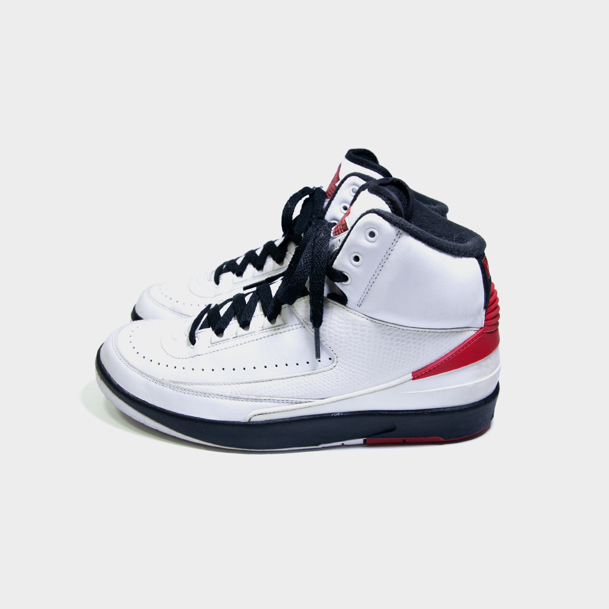 Nike Air Jordan 2 Retro Chicago OG [USED]